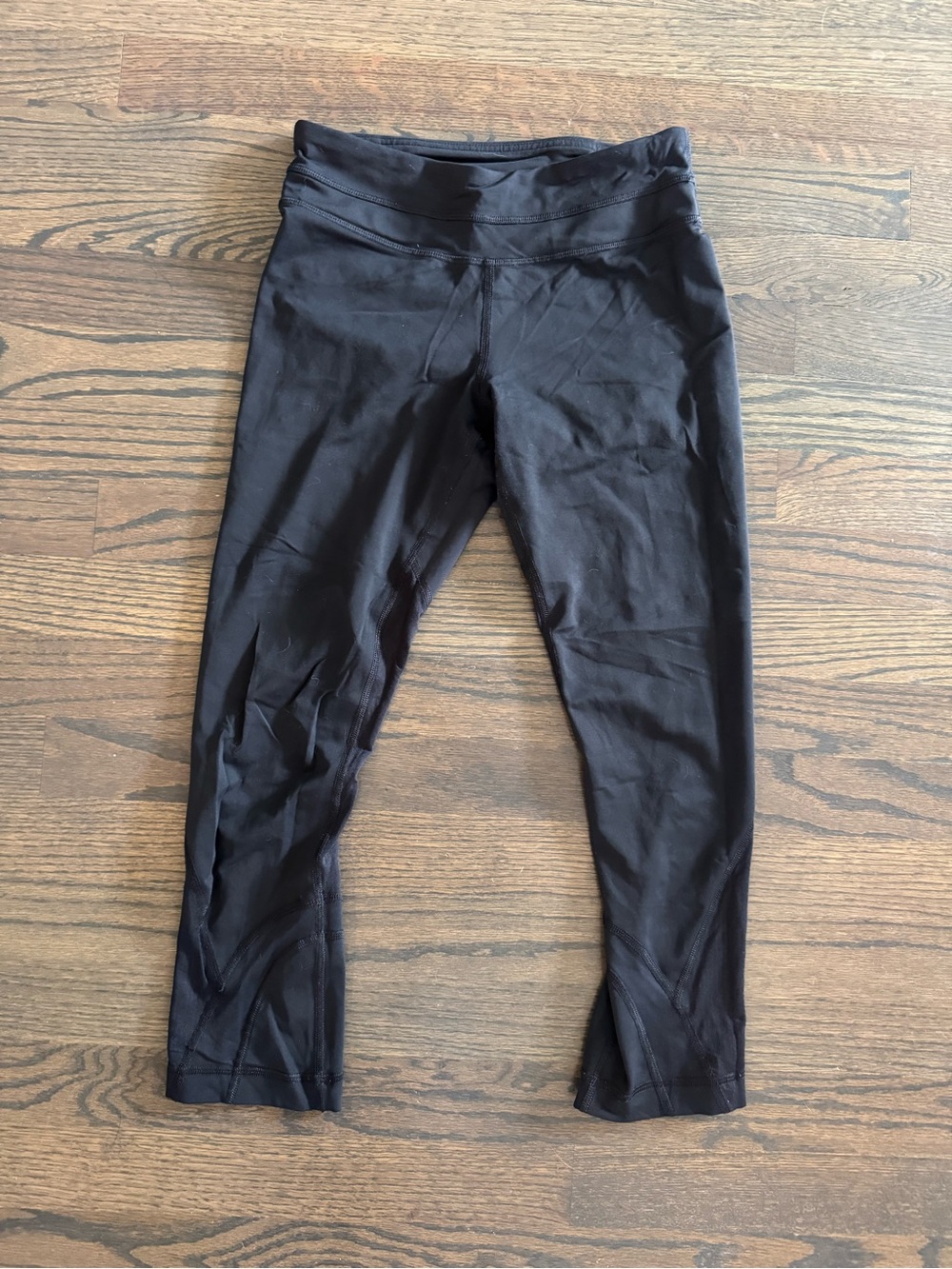 Lululemon Black 22” Crop Running Leggings Back Zip Pocket